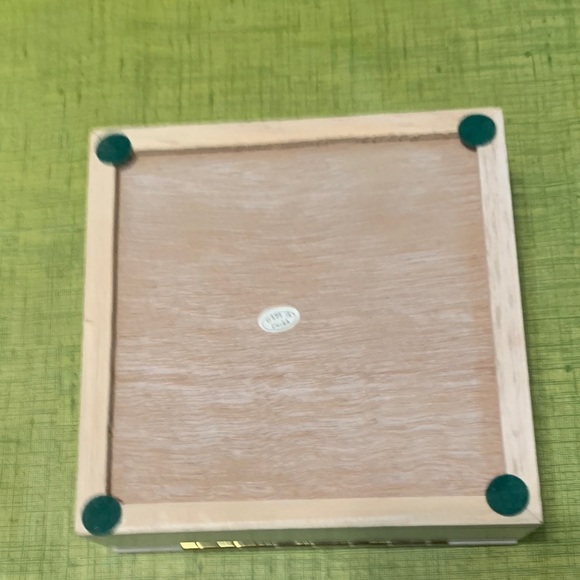 Elegant White Jewelry Box with Pink Interior - Picture 4 of 4